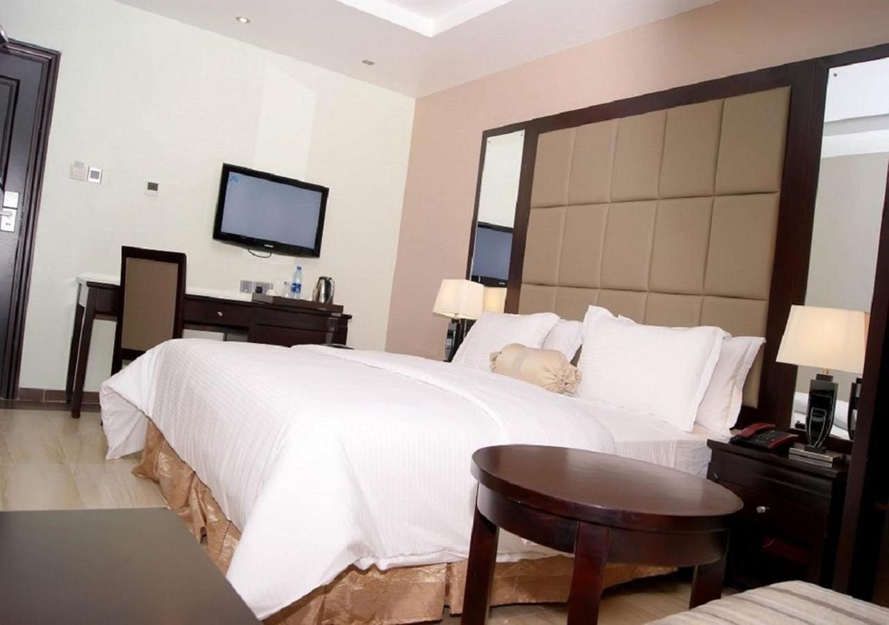 Exel Oriental Hotel & Suites Lagos Exterior photo